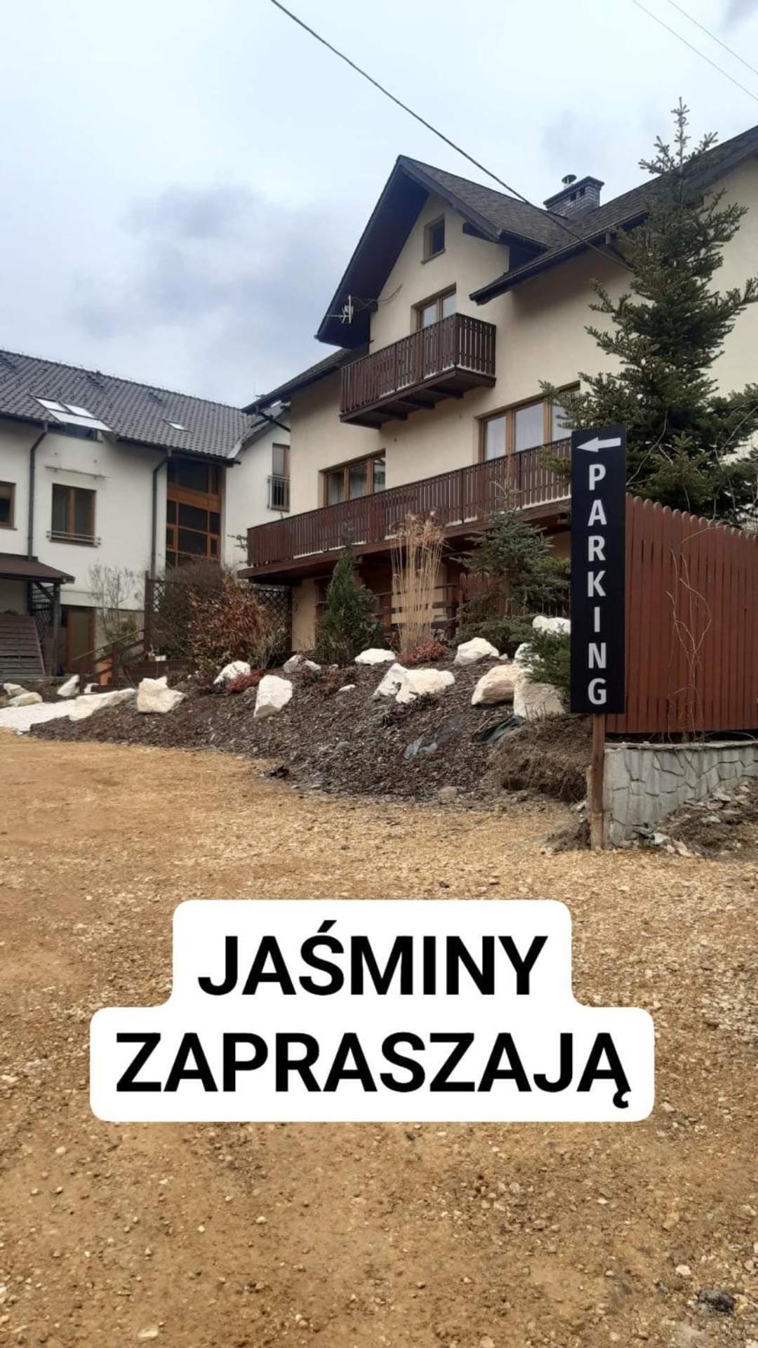 Jasminowe Ogrody Bed & Breakfast ชเจอร์ค ภายนอก รูปภาพ
