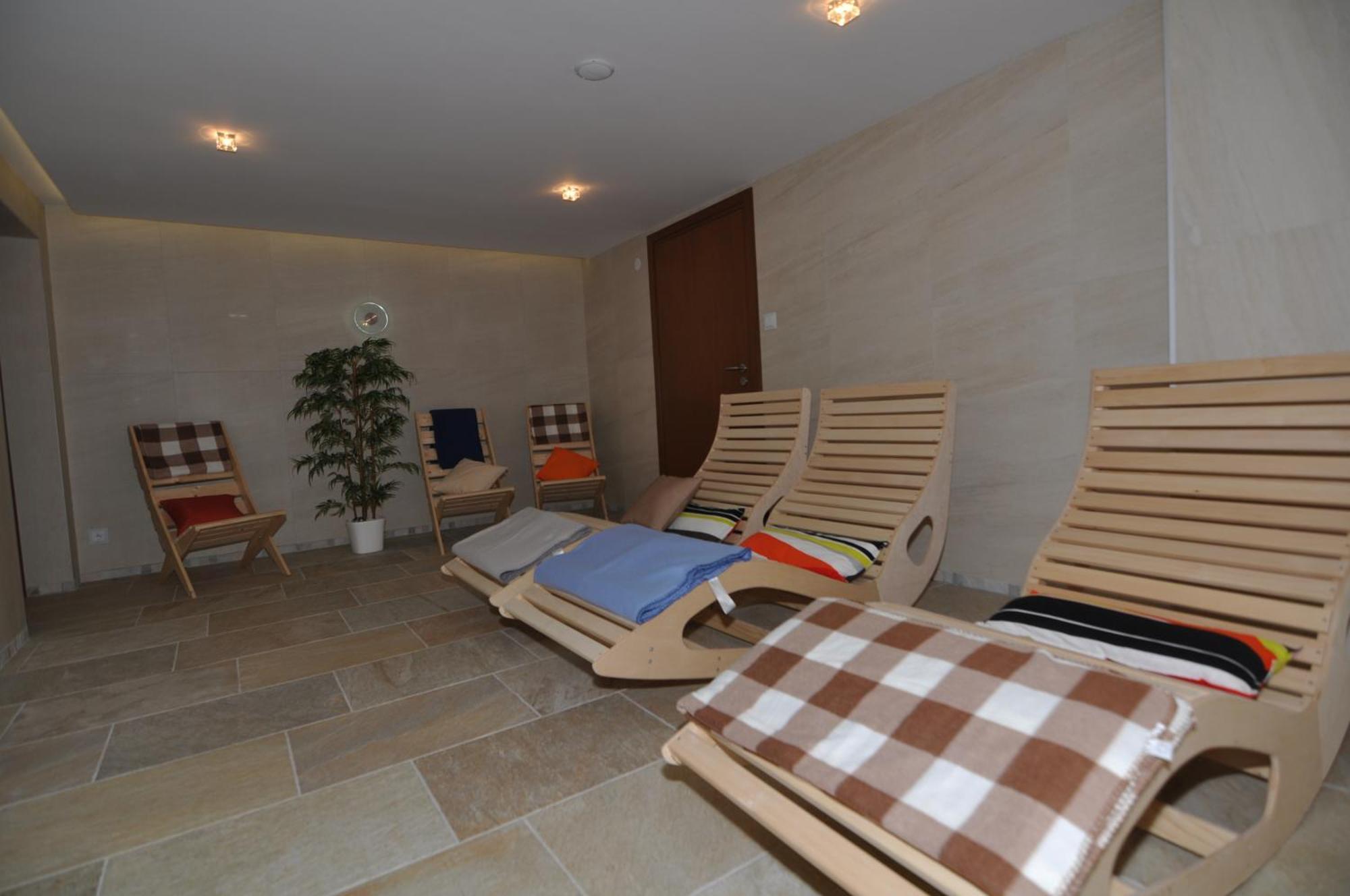 Jasminowe Ogrody Bed & Breakfast ชเจอร์ค ภายนอก รูปภาพ
